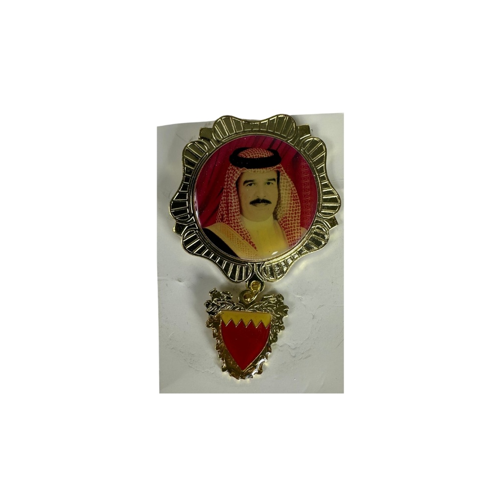 BAHRAIN KING METAL BADGE GOLDEN 7.5cm